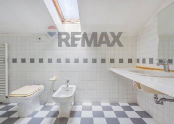Bagno - Casa semi indipendente Via Giacinta Pezzana
 
36, Reggio nell'Emilia - foto 34
