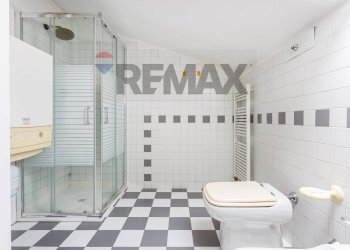 Bagno - Casa semi indipendente Via Giacinta Pezzana
 
36, Reggio nell'Emilia - foto 35