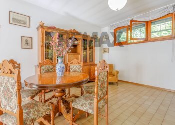 Sala da pranzo - Casa semi indipendente Via Giacinta Pezzana
 
36, Reggio nell'Emilia - foto 39