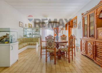 Sala da pranzo - Casa semi indipendente Via Giacinta Pezzana
 
36, Reggio nell'Emilia - foto 41