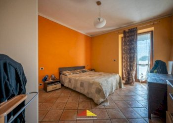 Camera da letto - Villa via Polidoro Decimo, Revello - photo 24