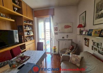Salone - Four-room apartment corso Giulio Cesare, Torino (neighborhood Aurora) - photo 5