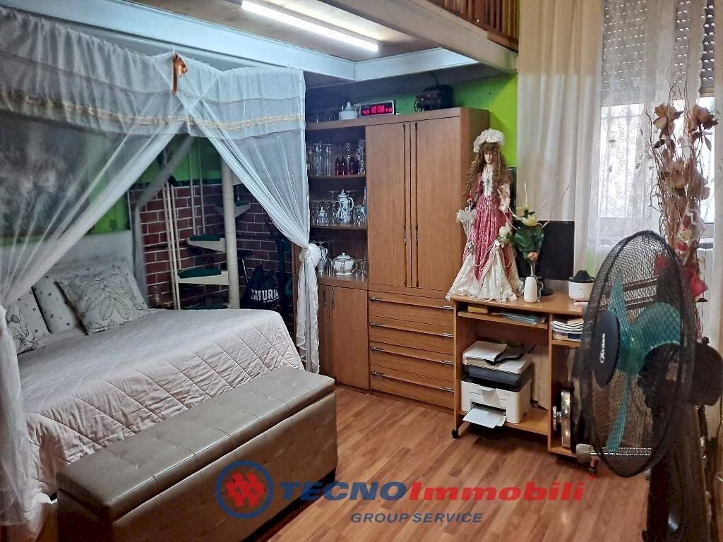 Camera da letto - Bilocale via Goletta, Torino (zona Aurora) - foto 3