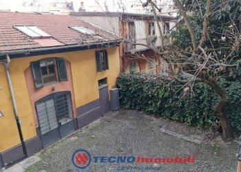 Cortile interno - Two-room apartment via Verdi, Torino (neighborhood Centro) - photo 9