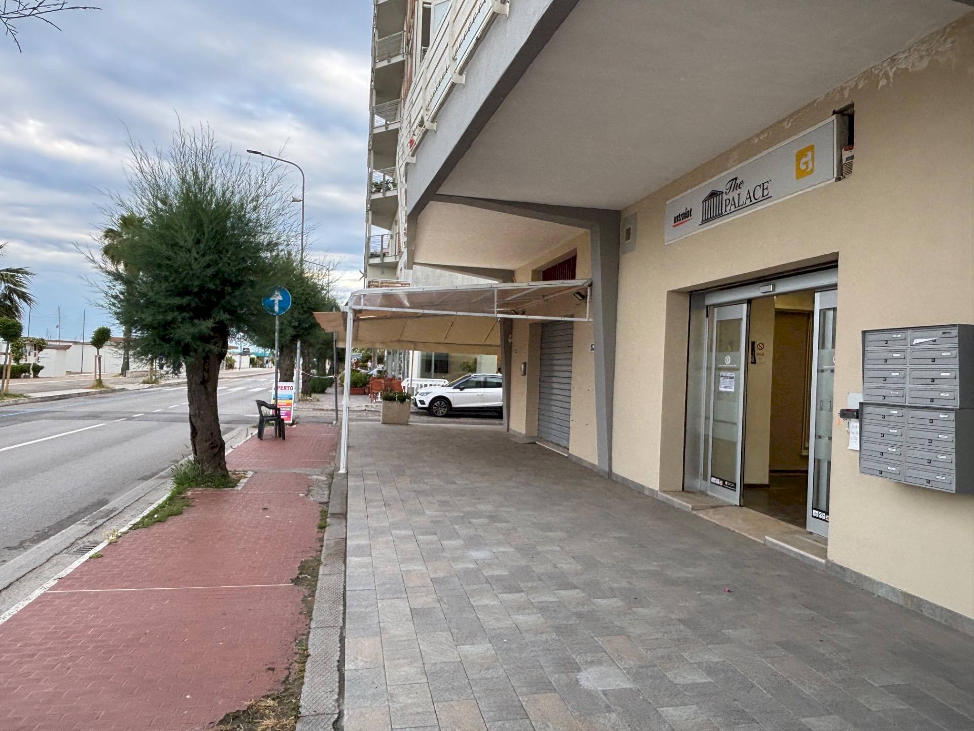 Foto 2 - Commercial Premises lungomare trento
 
31, Roseto degli Abruzzi - photo 2