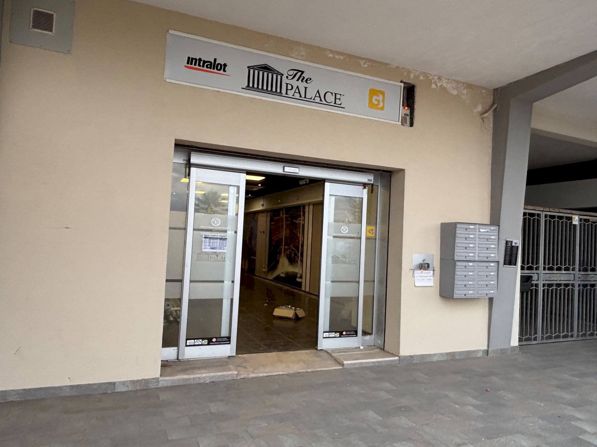 Foto 3 - Commercial Premises lungomare trento
 
31, Roseto degli Abruzzi - photo 3