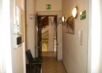 Hall / corridoio - Apartment Via Cesare Rosaroll
 
24, Napoli - photo 5