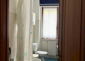 Bagno - Three-room apartment via Cadighiara, Genova (neighborhood Borgoratti) - photo 10