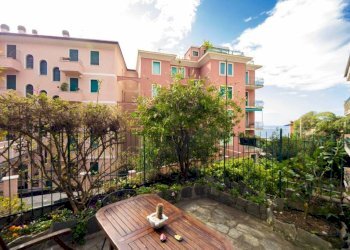 Giardino - Three-room apartment via Luigi Casale, Rapallo - photo 11
