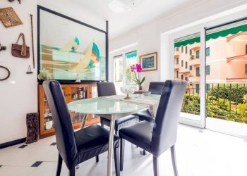 Salone - Three-room apartment via Luigi Casale, Rapallo - photo 15