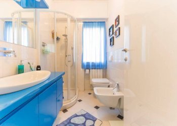 Bagno - Three-room apartment via Luigi Casale, Rapallo - photo 31