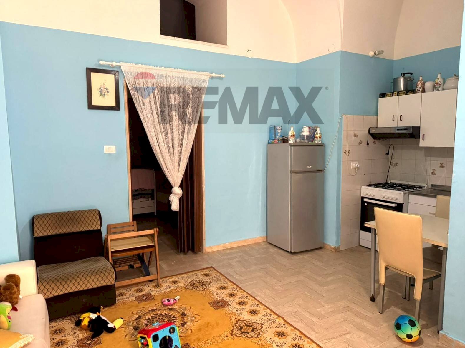 Sala da pranzo - Two-room apartment VIA NIGRO'
 
28, Trani - photo 1