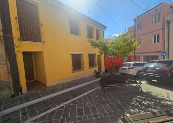 img-20260618-wa0020 - Three-room apartment Agugliano - photo 4