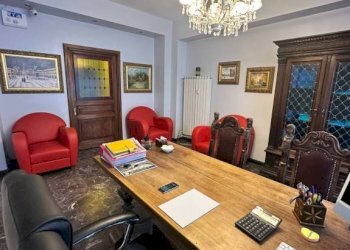 Ufficio - Hotel via Giuseppe Francesco Medail, 57, Bardonecchia - foto 6