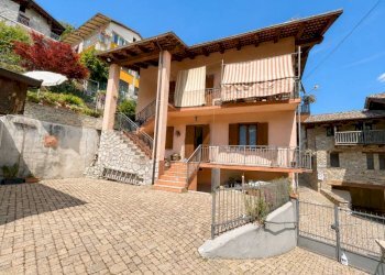 Facciata - Appartamento via Fontana, 20, Roccaforte Mondovì - foto 1