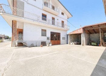 Cortile interno - Villa via Cuneo, 17, Castelletto Stura - foto 21