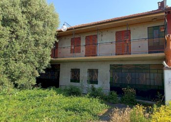 Facciata - Rustico via Luigi Einaudi, 34, San Secondo di Pinerolo - foto 1
