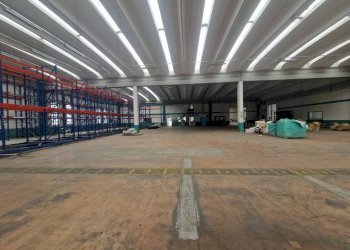 Interno non residenziale - Capannone via Amedeo Modigliani, Inveruno - foto 4