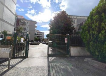 Interno non residenziale - Quadrilocale via Zumbini, 18, Portici - foto 5