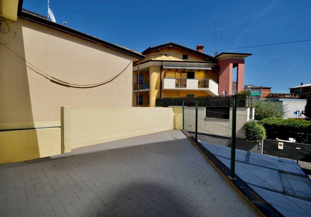 Terrazzo - Two-room apartment via Alberto da Prezzate, Bergamo (neighborhood Canovine) - photo 2