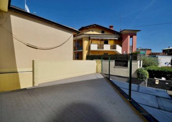 Terrazzo - Two-room apartment via Alberto da Prezzate, Bergamo (neighborhood Canovine) - photo 2
