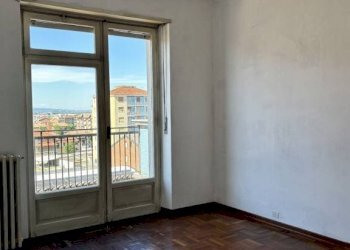 Camera da letto - Three-room apartment via Sanfrè, 16, Carmagnola - photo 5