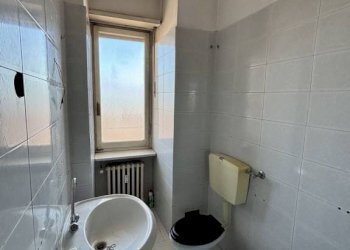 Bagno - Three-room apartment via Sanfrè, 16, Carmagnola - photo 19