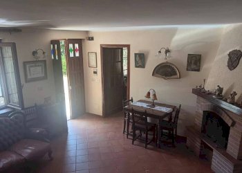 Salone - Villa via Cortiglione, Vinchio - photo 19