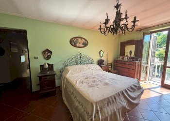Camera da letto - Villa via Cortiglione, Vinchio - photo 36