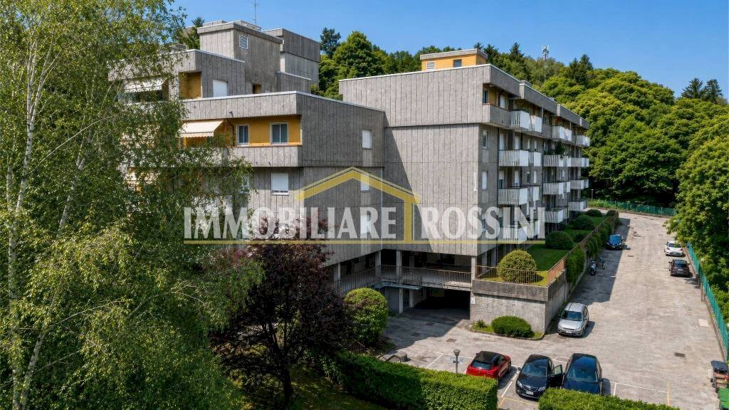 Facciata - Trilocale via Fra' Galgario, 12B, Varese (zona Montello) - foto 2