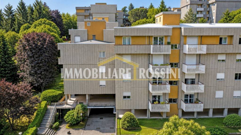 Facciata - Trilocale via Fra' Galgario, 12B, Varese (zona Montello) - foto 3