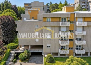 Facciata - Trilocale via Fra' Galgario, 12B, Varese (zona Montello) - foto 3
