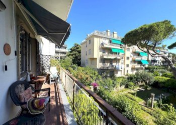 Balcone - Appartamento viale Ammiraglio Giorgio des Geneys, 18, Genova (zona Quarto) - foto 11