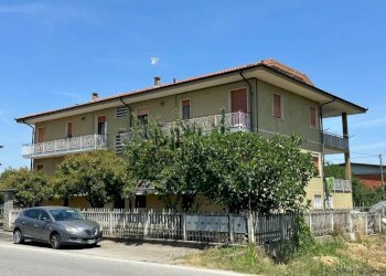 Facciata - Appartamento frazione San Chiaffredo, Busca - foto 1