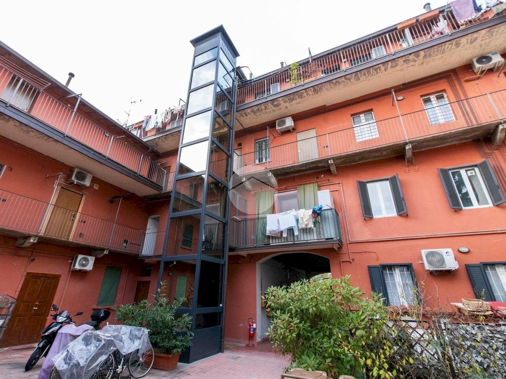 One-room apartment Via Cusago, Milano (neighborhood Baggio) - photo 3