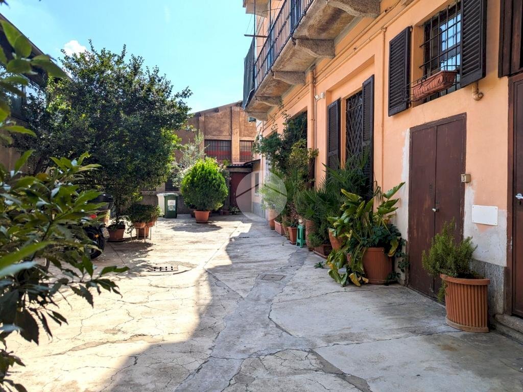 Three-room apartment Via carlo imbonati, Milano (neighborhood Dergano) - photo 1
