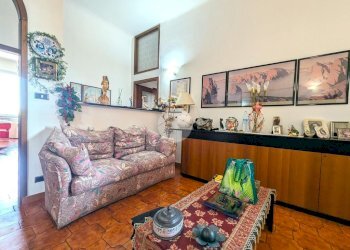Three-room apartment Via carlo imbonati, Milano (neighborhood Dergano) - photo 5