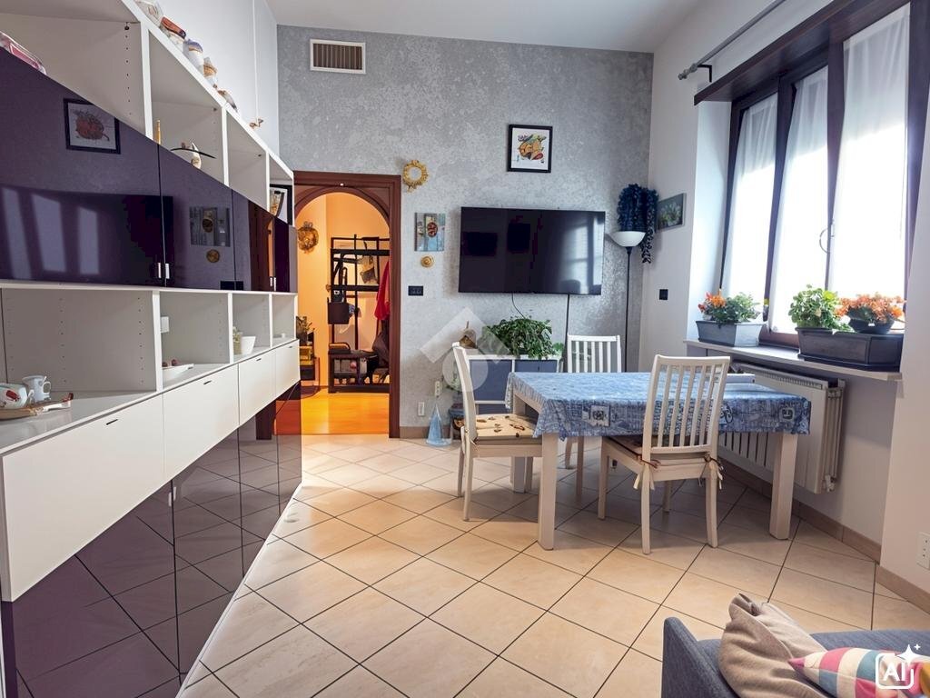 Two-room apartment Corso Toscana, Torino (neighborhood Vallette) - photo 2