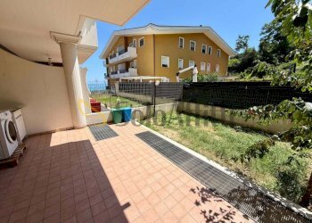 Giardino 2 - Appartamento Via Pescara 2, Mosciano Sant'Angelo - foto 11
