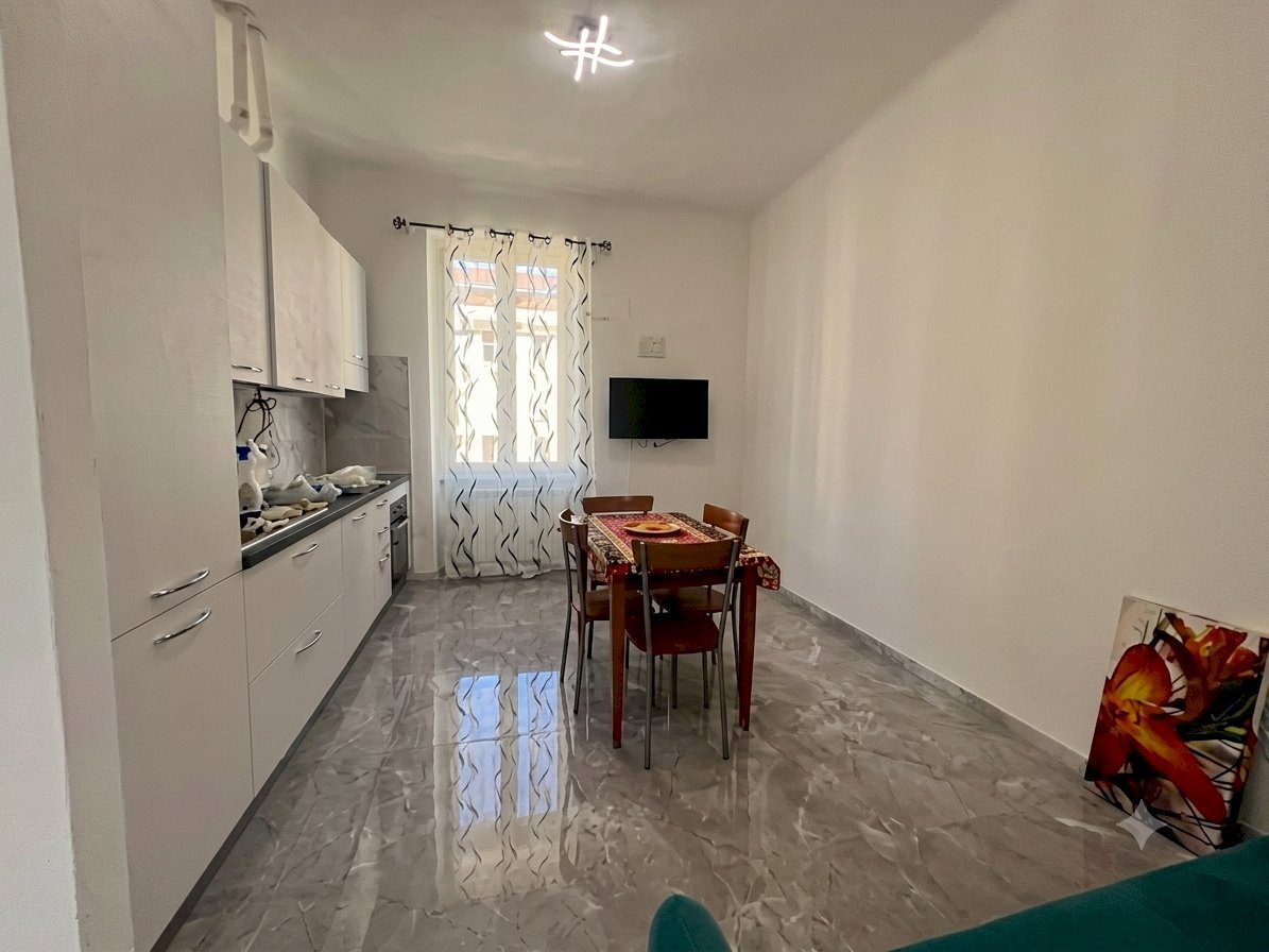 2 - Three-room apartment La Spezia - photo 3