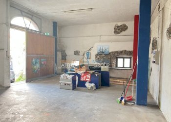 IMG_7256 - Magazzino Via Crocello 8, Massa - foto 2