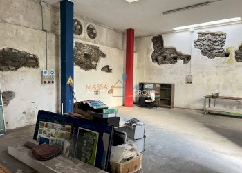 IMG_7252 - Magazzino Via Crocello 8, Massa - foto 4