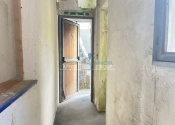 IMG_7260 - Magazzino Via Crocello 8, Massa - foto 9
