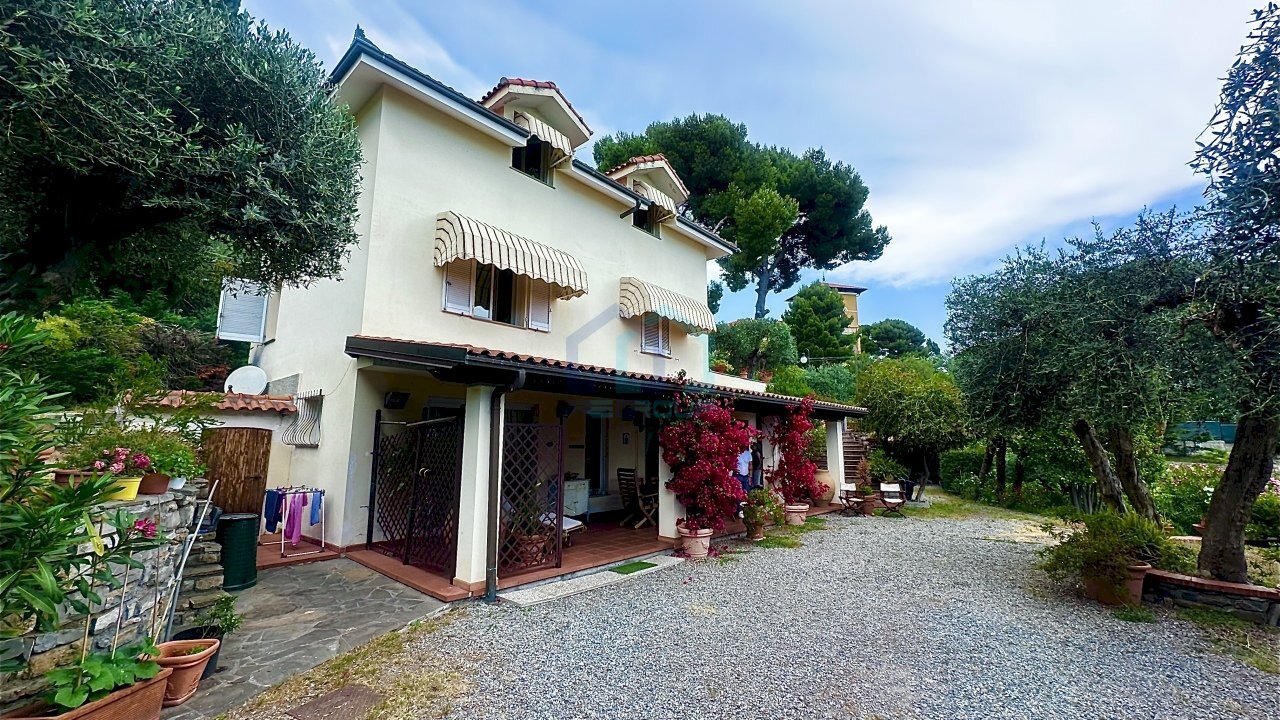 IMG_6345 - Villa Viale Vittorio Veneto 31, Imperia - photo 3