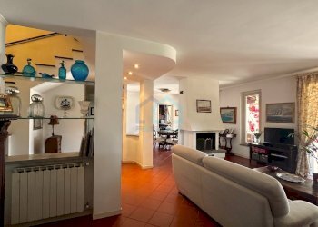 soggiorno pianoterra - Villa Viale Vittorio Veneto 35, Imperia - photo 7