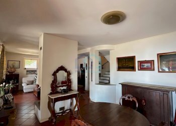 sala da pranzo - Villa Viale Vittorio Veneto 35, Imperia - photo 10