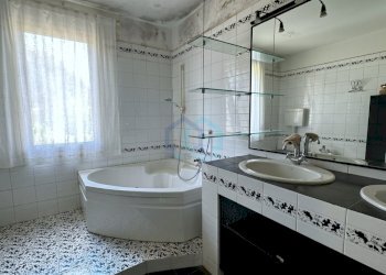 secondo bagno - Villa Viale Vittorio Veneto 35, Imperia - photo 17