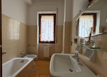 Bagno - Four-room apartment Via Morazzone Pier Francesco Mazzucchelli 21, Como - photo 13