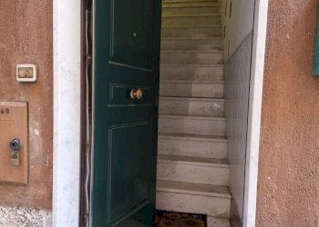 Portoncino di accesso - Three-room apartment Via Paolo Anfossi 66B, Genova (neighborhood Pontedecimo) - photo 1