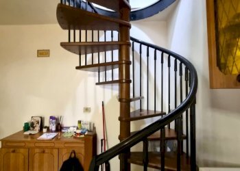 scala - Three-room apartment Via Paolo Anfossi 66B, Genova (neighborhood Pontedecimo) - photo 10
